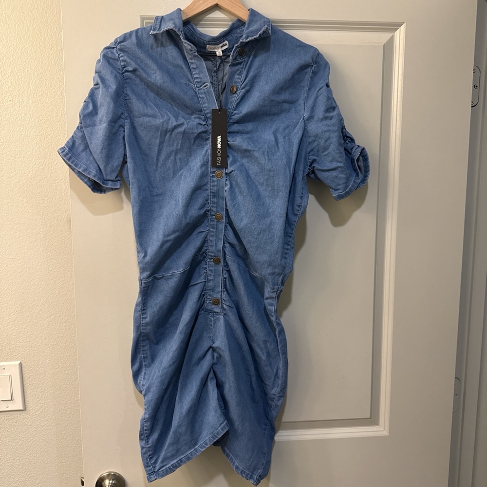 Fashion Nova Medium Wash Denim Romper in Light Blue - Picture 2 of 5